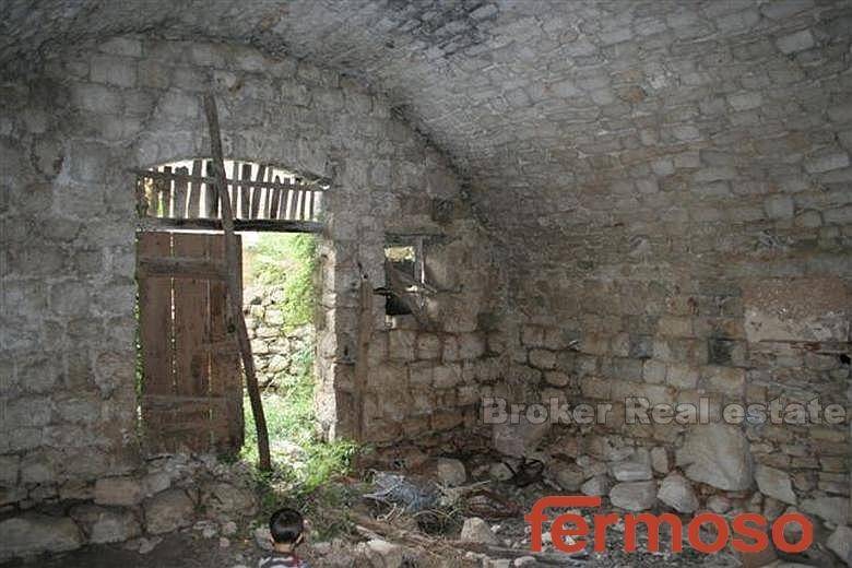 4706-30-008-4706-30-old-ruin-house-for-sale