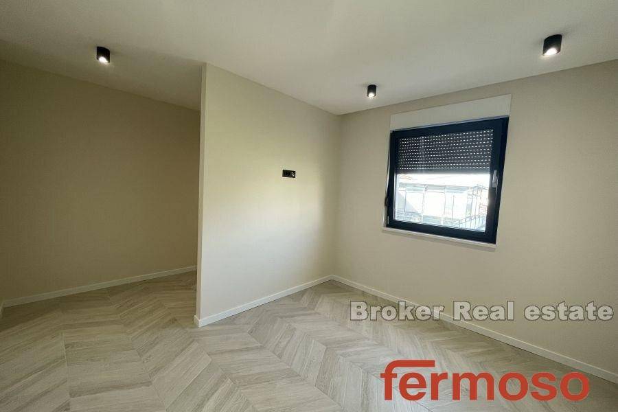 2035-116-009-2035-116-Trogir-house-with-pool-for-sale