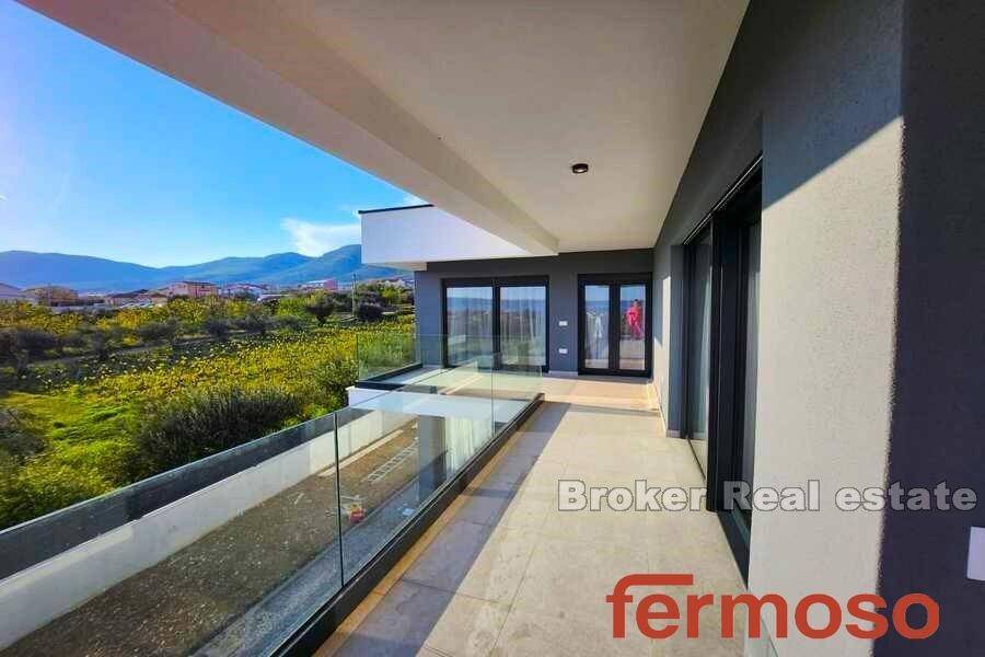 2021-301-002-2021-301-Kastela-modern-villa-with-pool-for-sale