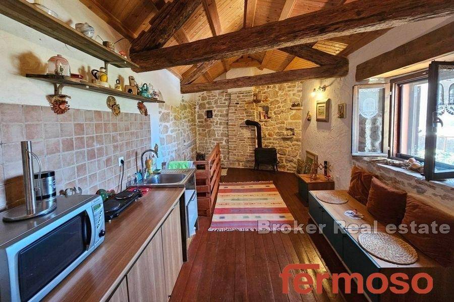 1014-22-008-1014-22-Porec-stone-house-for-sale