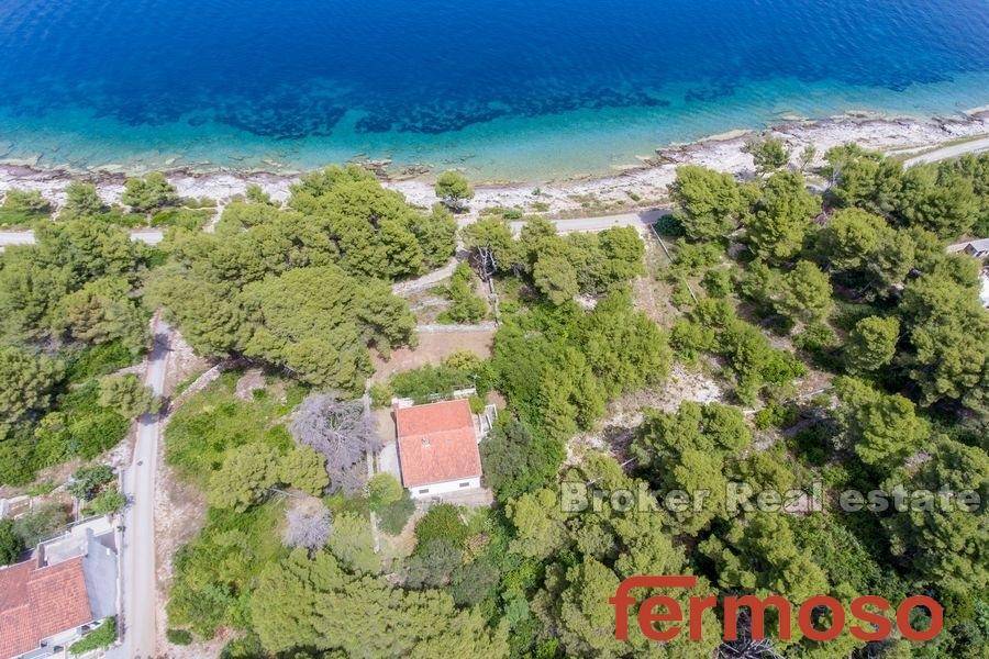 019-2016-125-Hvar-house-by-the-sea-for-sale