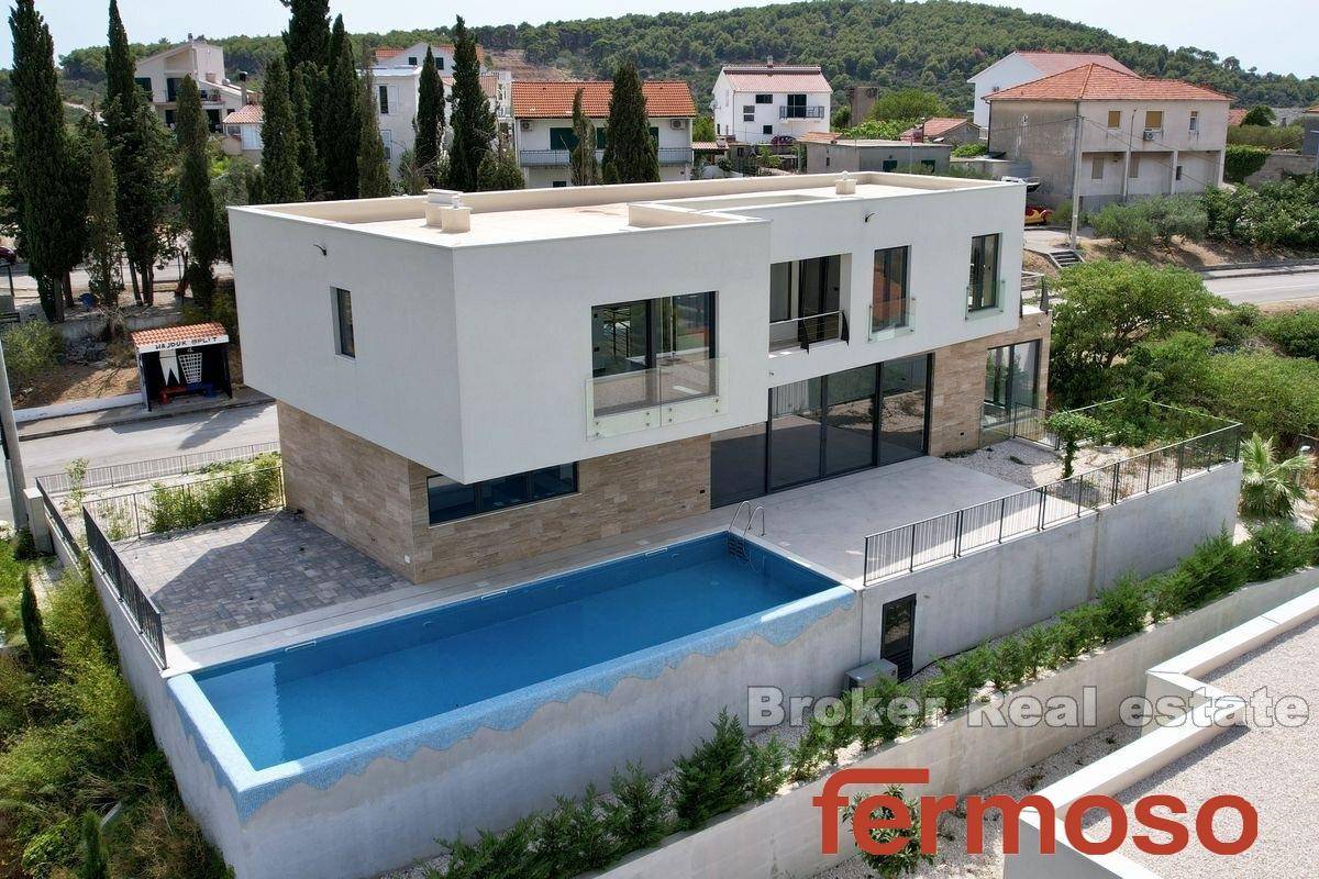 001-5030-30d-Ciovo-newly-built-villa-with-pool-for-sale