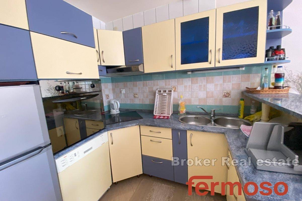 005-2044-10-Zadar-Apartment-house-with-catering-facility-in-the-first-row-to-the-sea-for-sale