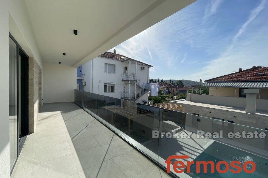 2035-116-014-2035-116-Trogir-house-with-pool-for-sale