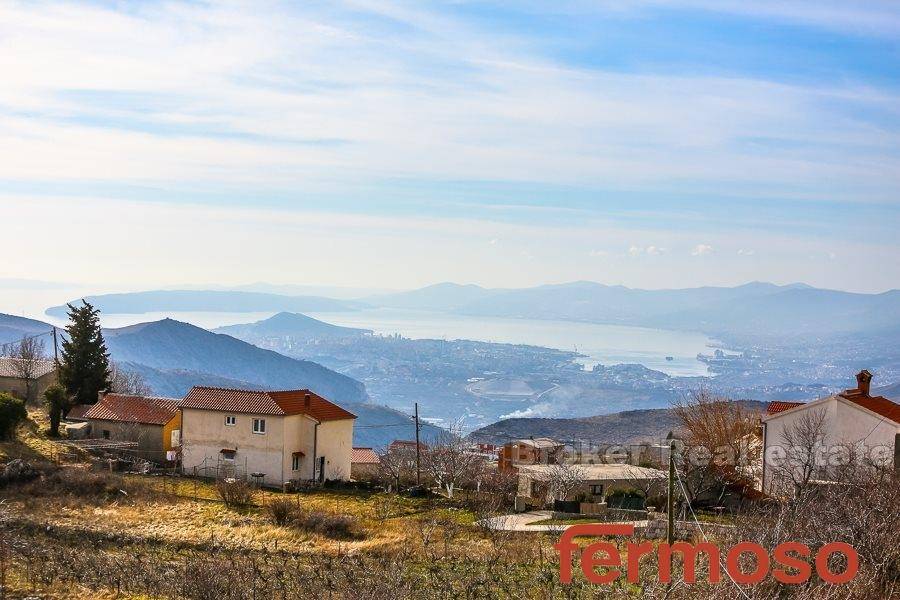 2019-74-02-2019-74-Split-area-house-for-sale