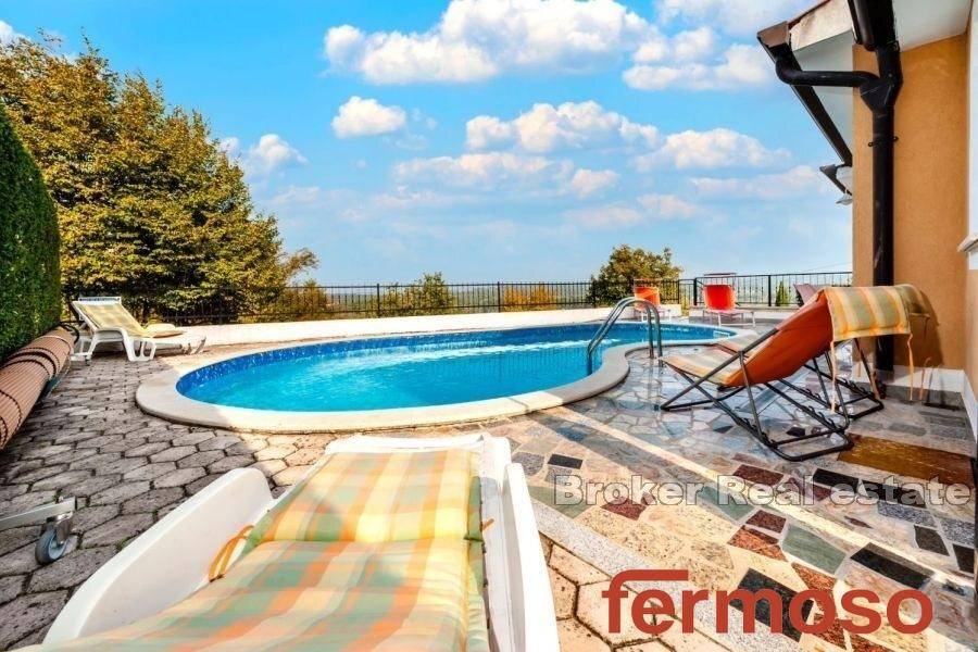 1014-27-009-1014-27-Porec-family-house-with-swimming-pool