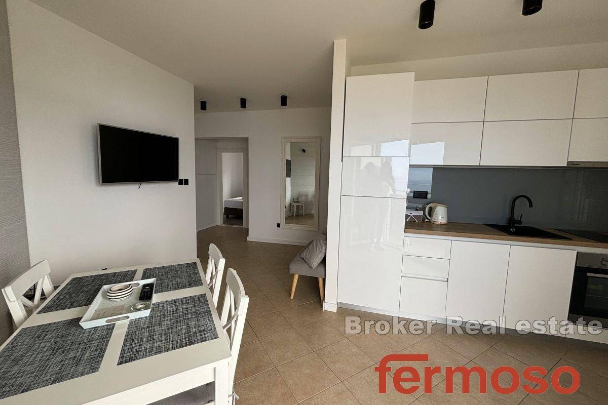 002-2035-170-Rogoznica-Modern-apartment-near-the-sea