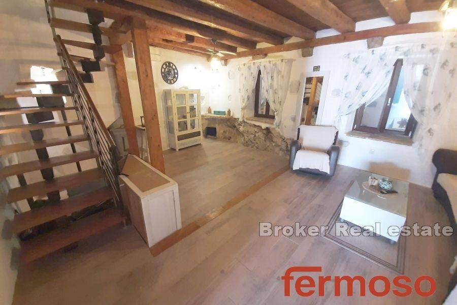 2016-552-005-2016-552-Hvar-renovated-stone-house-with-swimming-pool-for-sale