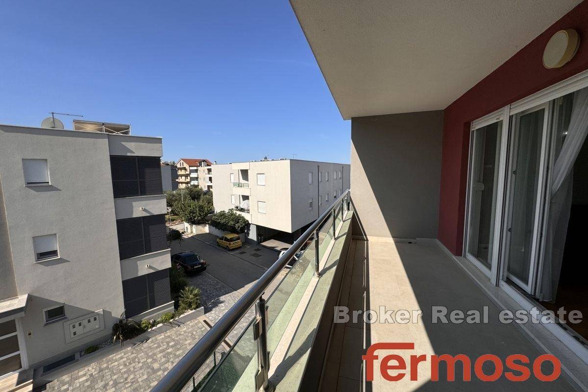 007-2036-105-Split-area-modern-decorated-apartment-for-sale