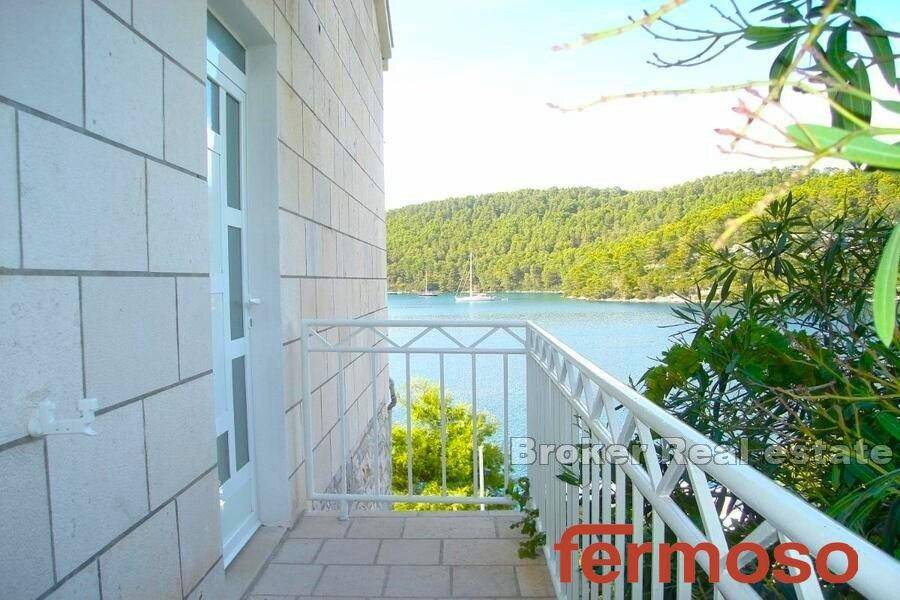 2021-340-008-2021-340-Mljet-house-first-row-to-the-sea-for-sale