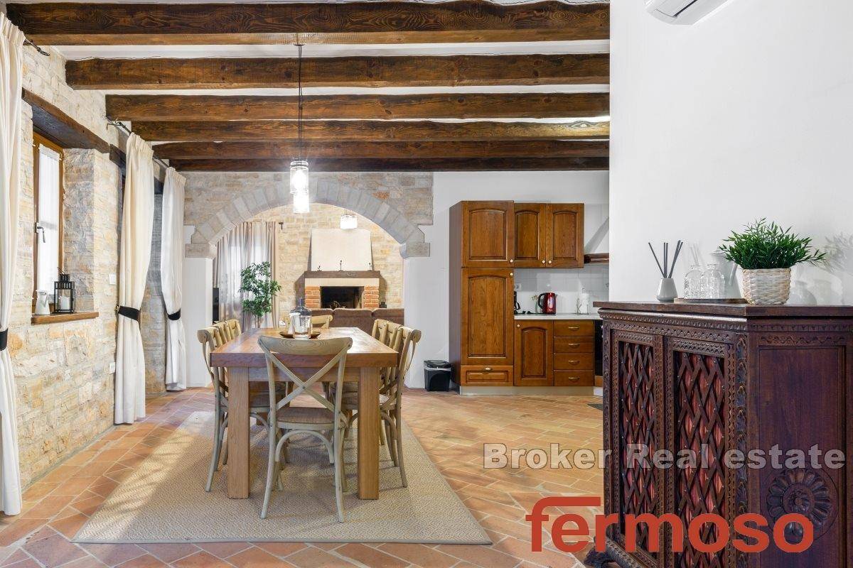 006-1024-07-Pazin-Indigenous-stone-house-with-swimming-pool-for-sale