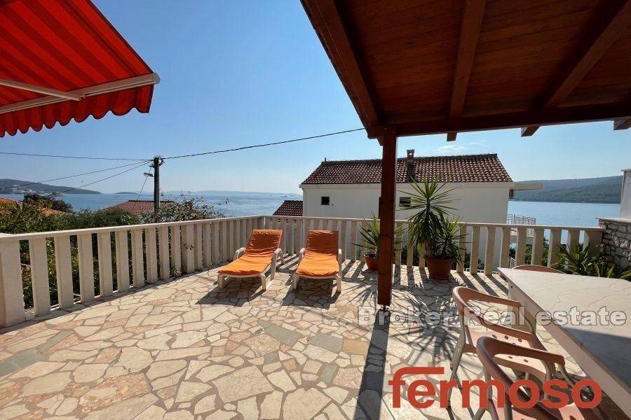 2035-78-002-2035-78-Trogir-Spacious-house-in-the-second-row-to-the-sea-for-sale