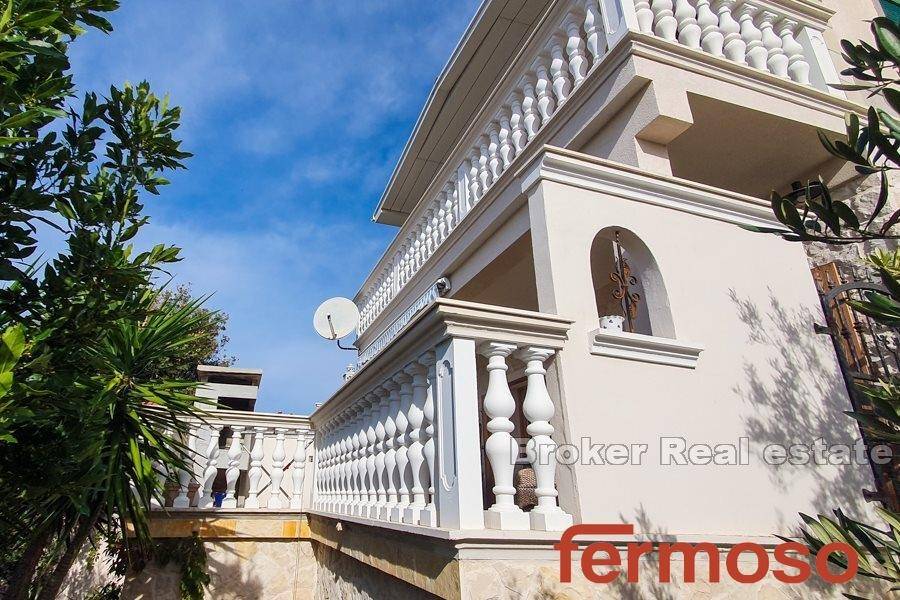 2037-53-006-2037-53-Rogoznica-two-story-house-with-a-sea-view-for-sale