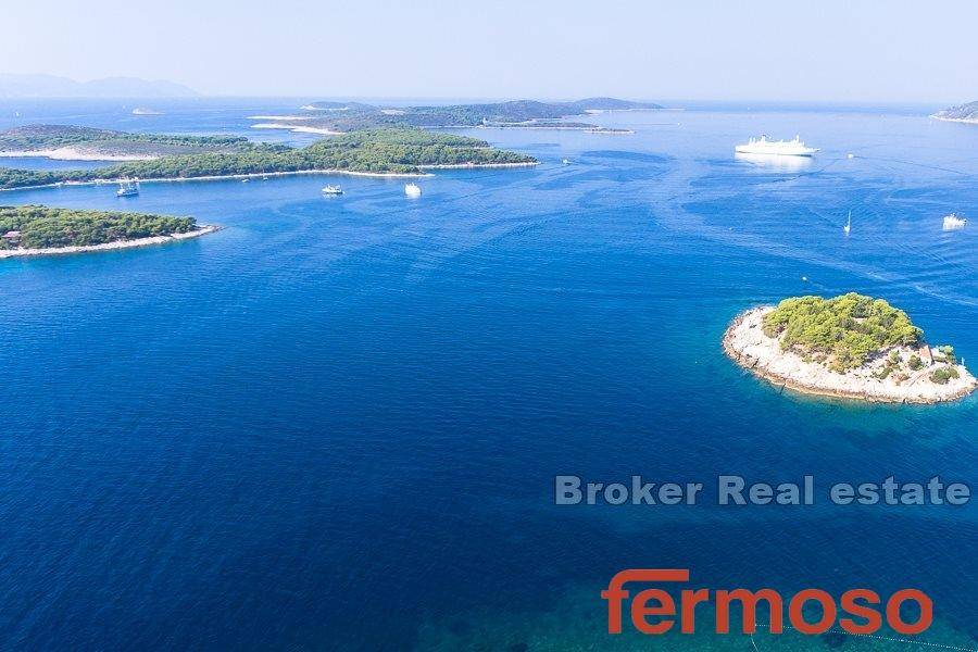 2013-155-02-2013-155-island-hvar-house-first-row-sale