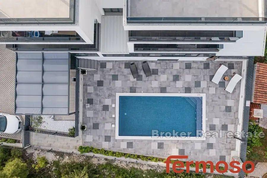 2031-99-020-2031-99-Ciovo-apartment-with-pool-for-sale