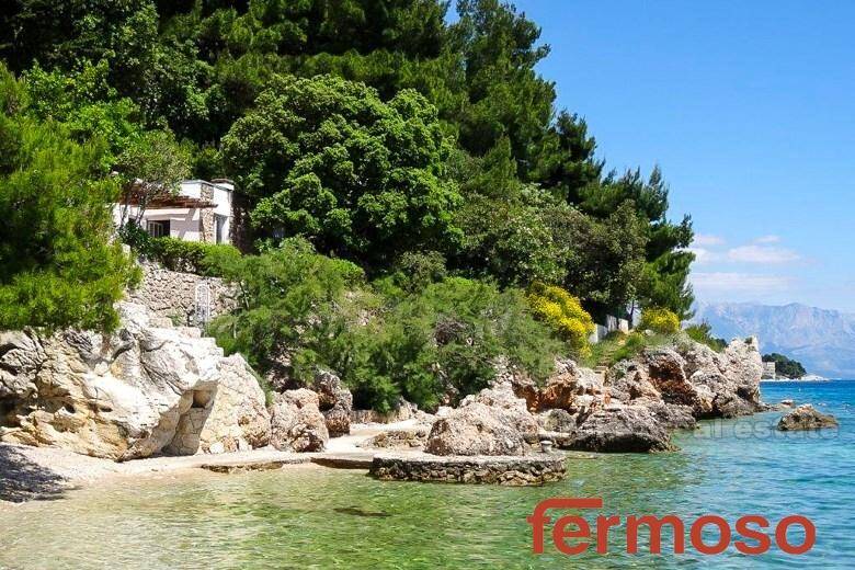 3399-30-10-3399-30-Omis-house-for-sale-by-the-sea