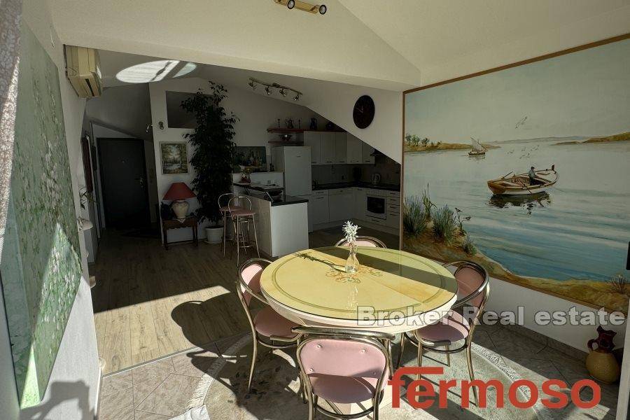 2036-88-003-2036-88-Split-Znjan-Two-bedroom-apartment-with-a-sea-view-for-sale