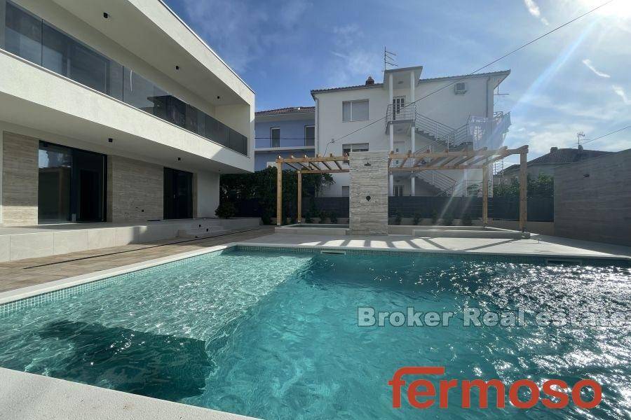 2035-116-019-2035-116-Trogir-house-with-pool-for-sale