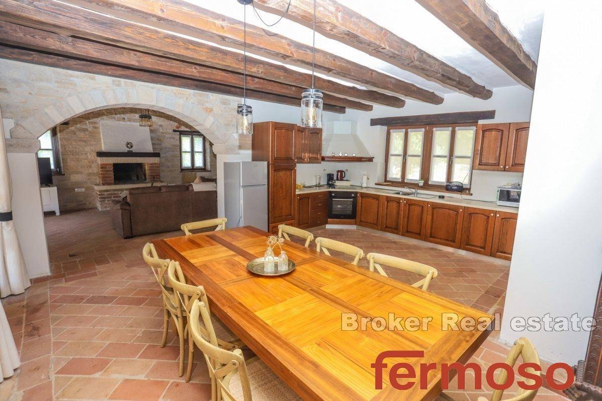 007-1024-07-Pazin-Indigenous-stone-house-with-swimming-pool-for-sale