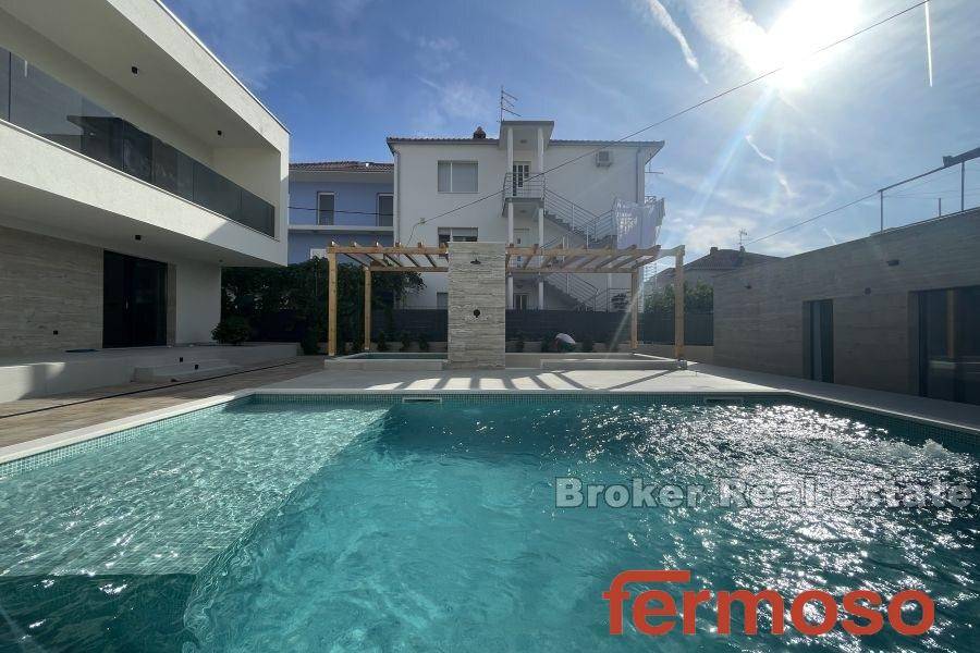 2035-116-018-2035-116-Trogir-house-with-pool-for-sale