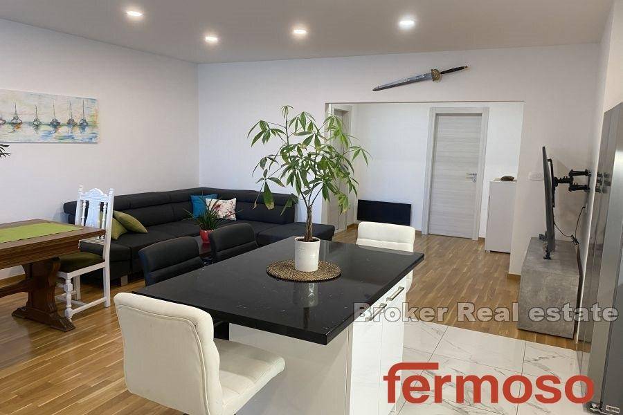 2037-43-005-2037-43-Split-modern-two-bedroom-apartment-for-sale