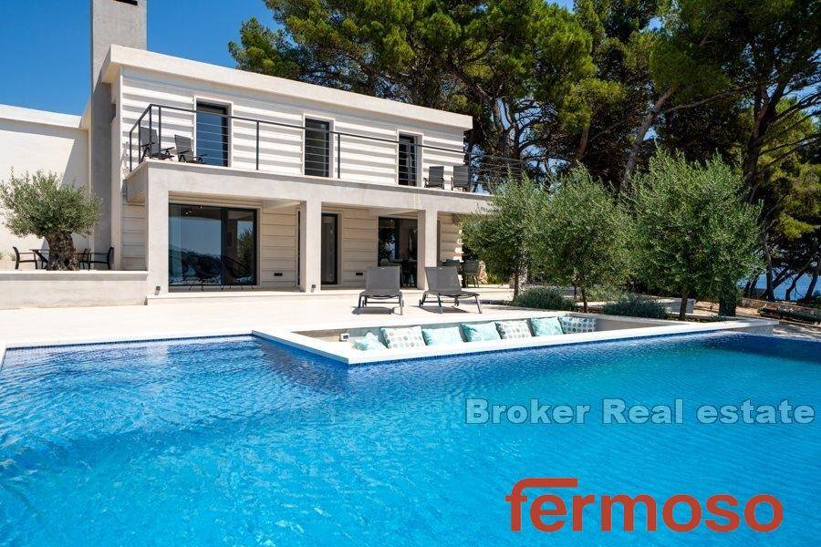 2013-68-04-2013-68-Brac-villa-first-row-for-sale