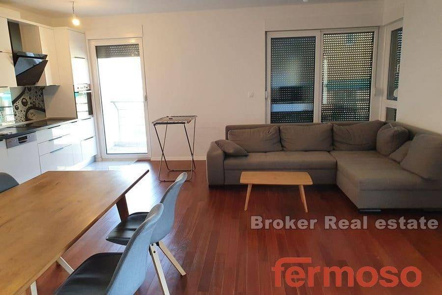 2018-149-005-2018-149-split-center-luxury-three-bedroom-apartment-for-sale