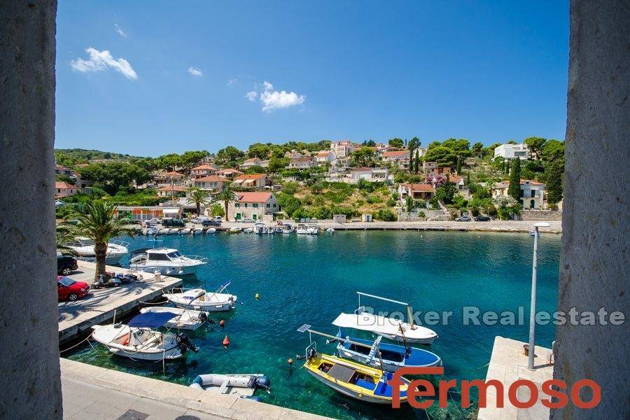 2011-101-05-2011-101-Brac-stone-house-seafront-for-sale