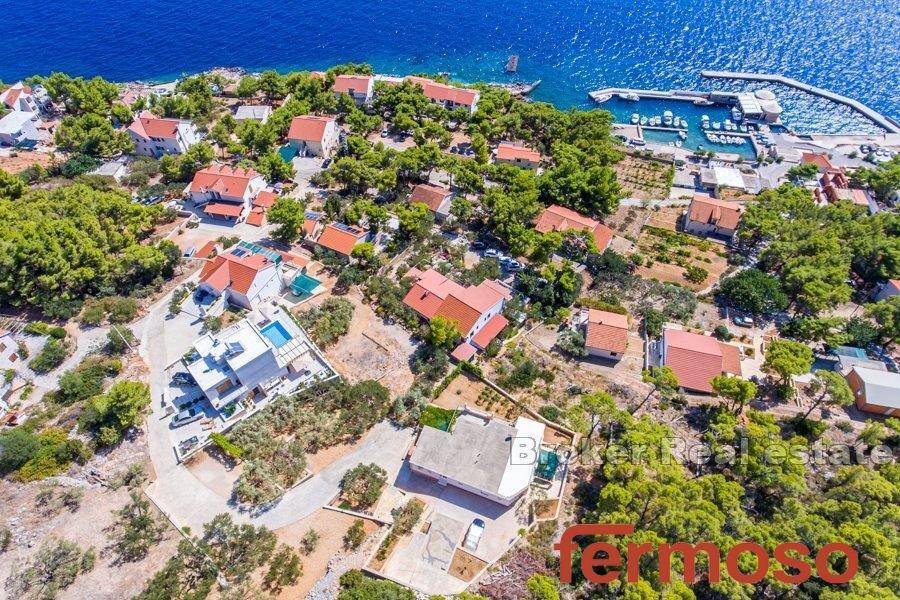 2013-155-04-2013-155-island-hvar-house-first-row-sale