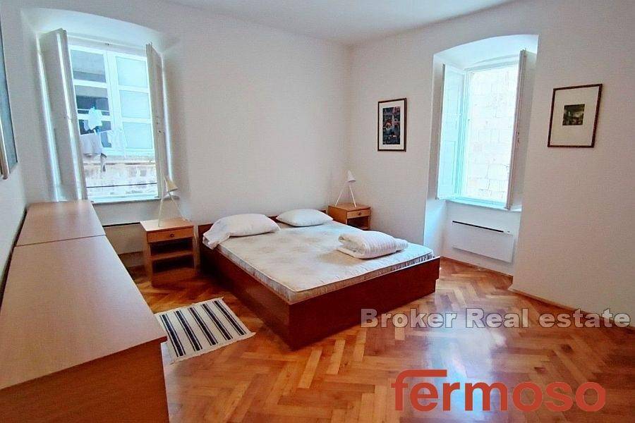 1018-04-005-1018-04-dubrovnik-apartment-in-city-centre-for-sale