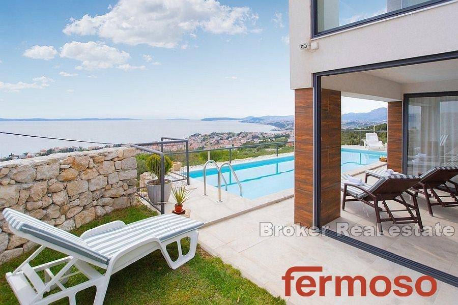 018-2048-03-Split-area-Two-attractive-villas-with-panoramic-sea-view-for-sale