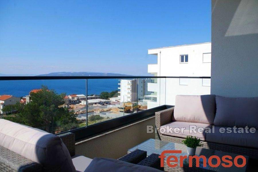 1019-05-008-1019-05-Makarska-three-bedroom-apartment-with-a-sea-view