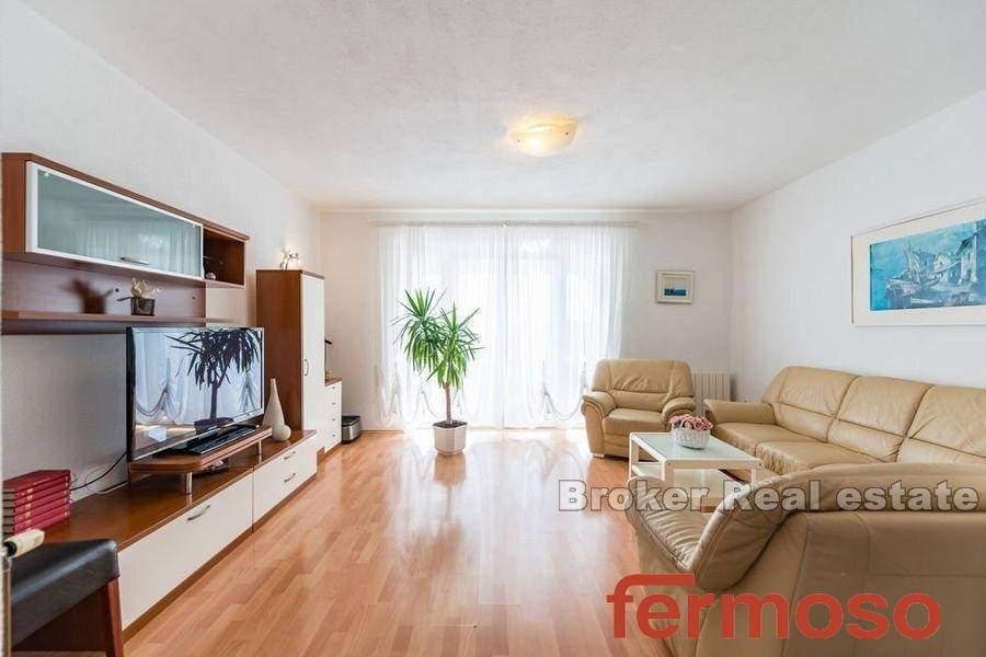 2037-06-004-2037-06-Brac-semi-detached-house-with-sea-view-for-sale