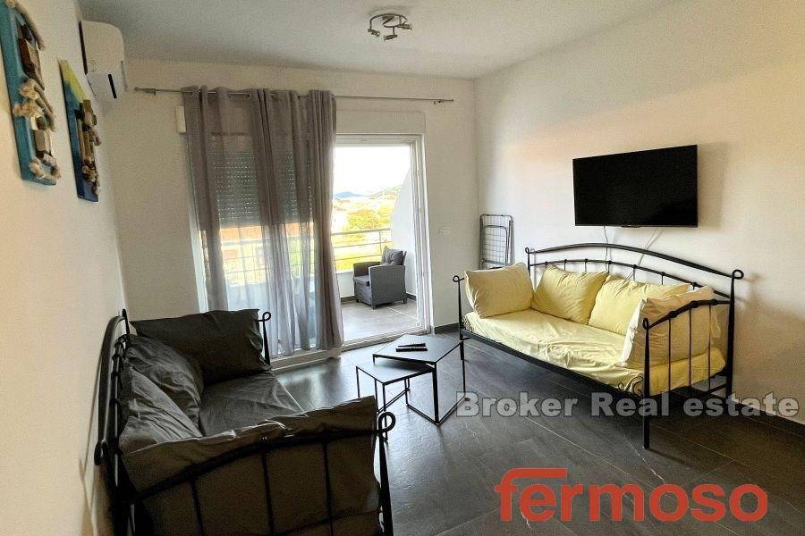 2030-62-002-2030-62-Trogir-one-bedroom-apartment-with-pool-for-sale