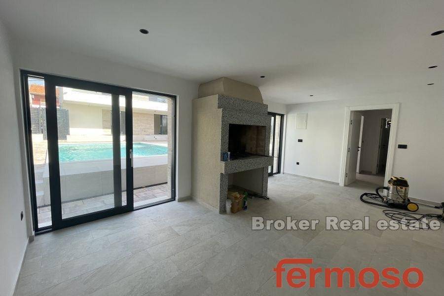 2035-116-003-2035-116-Trogir-house-with-pool-for-sale