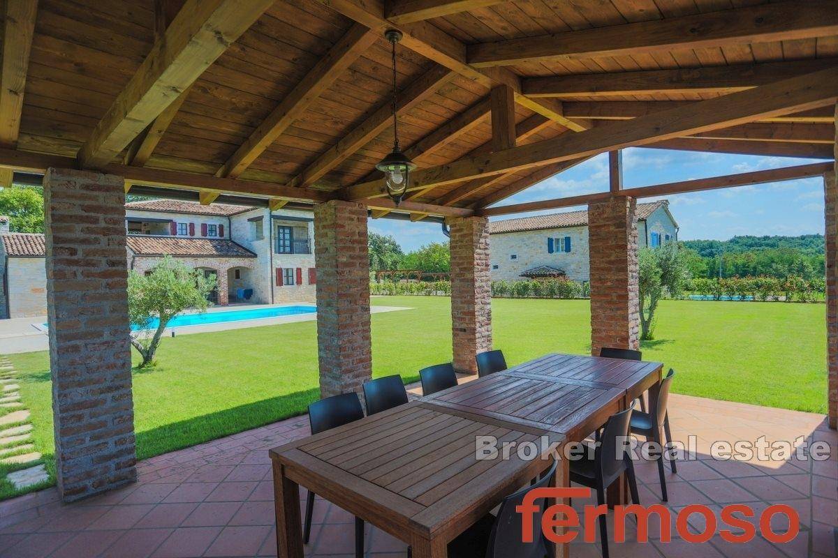 014-1024-07-Pazin-Indigenous-stone-house-with-swimming-pool-for-sale