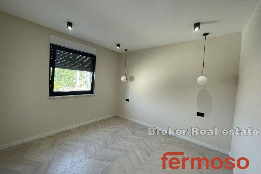 2035-116-012-2035-116-Trogir-house-with-pool-for-sale