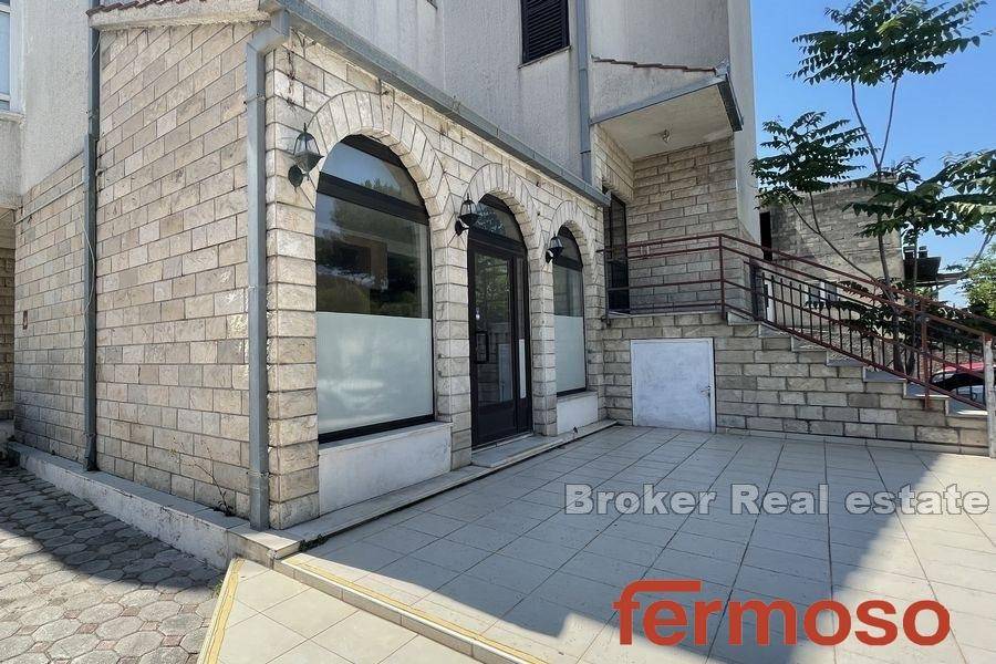 2030-52-010-2030-52-Split-area-bussines-space-for-rent