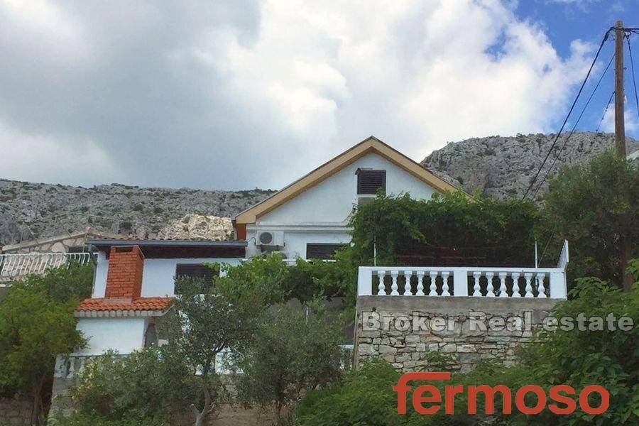 2016-429-003-2016-429-near-omis-house-with-open-sea-view-for-sale