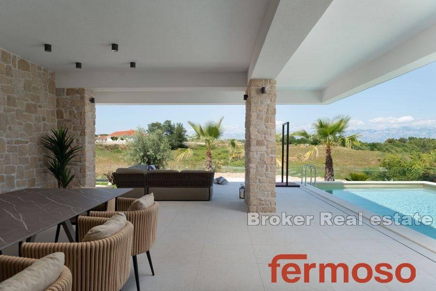 5213-30-015-5213-30-Zadar-villa-with-pool-for-sale