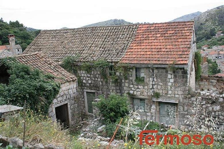 4706-30-006-4706-30-old-ruin-house-for-sale