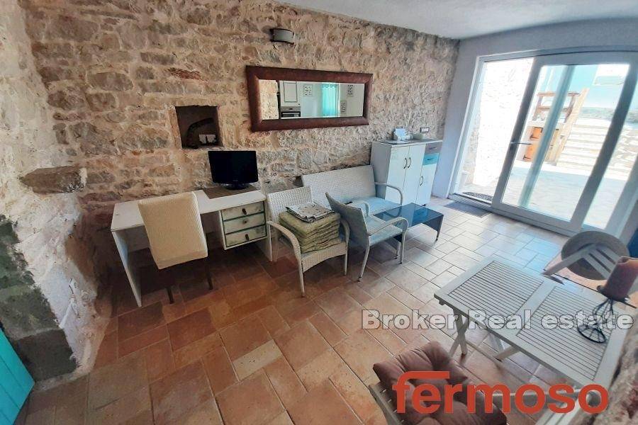 2016-552-006-2016-552-Hvar-renovated-stone-house-with-swimming-pool-for-sale