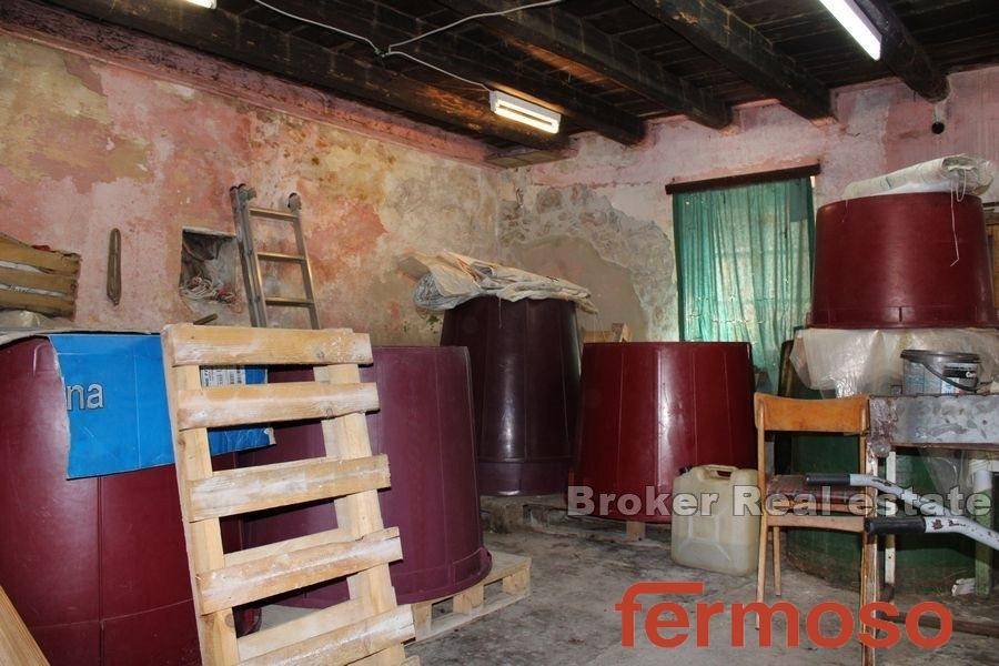 2031-45-004-2031-45-Ciovo-stone-house-for-sale