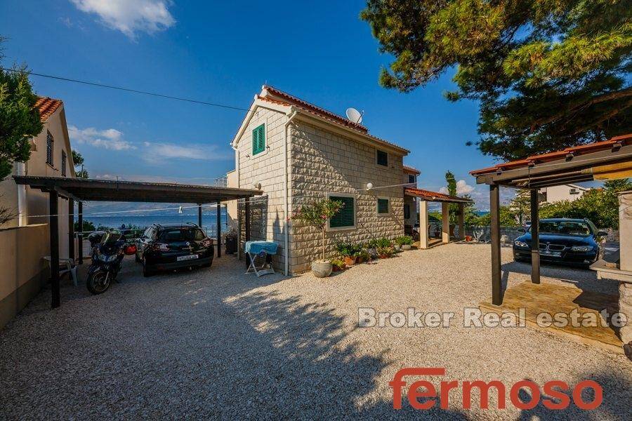 2011-50-004-2011-50-Brac-villa-seafront-for-sale