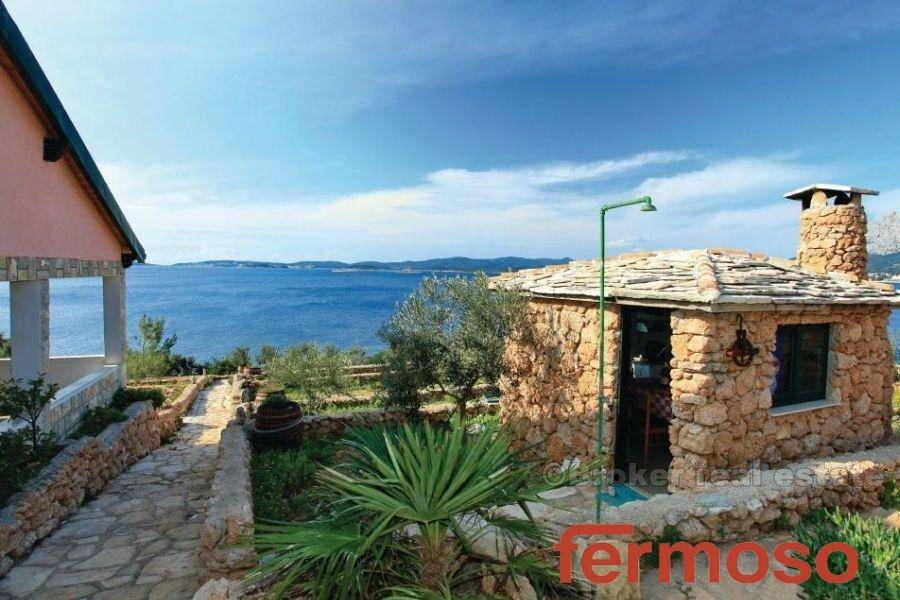 4586-30-peljesac-house-004