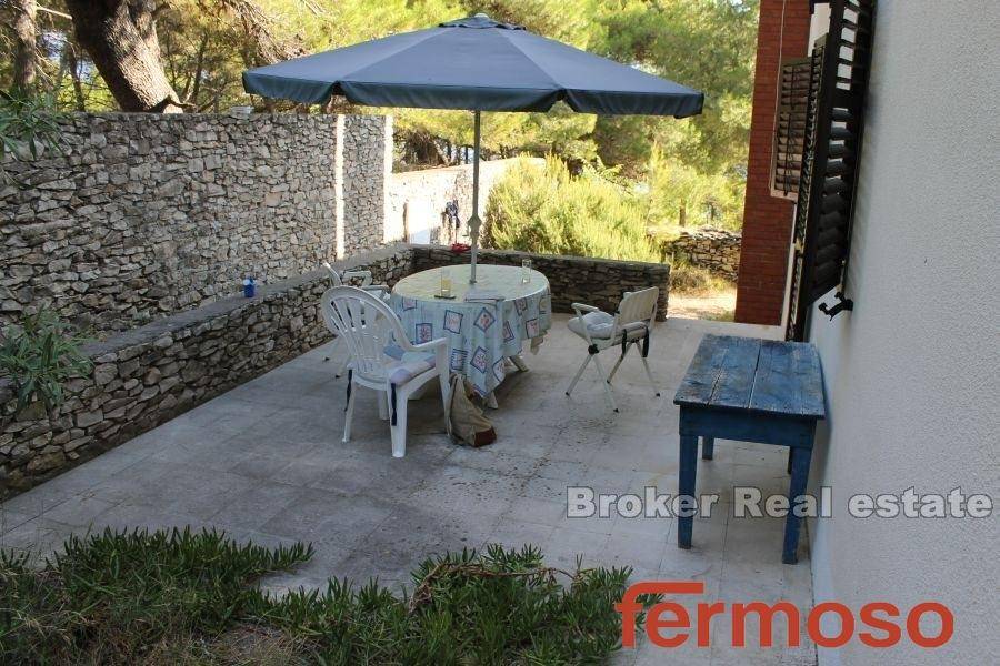 015-2016-125-Hvar-house-by-the-sea-for-sale