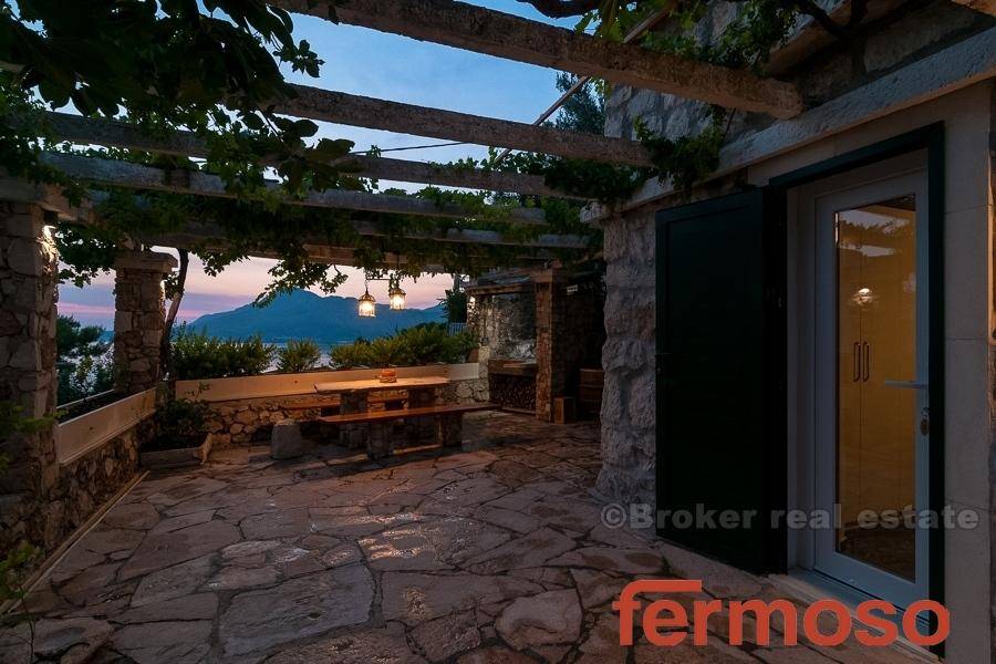 2024-11-06-2024-11-Omis-riviera-Stone-house-sea-view-for-sale1