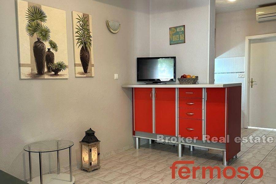 5271-30-002-5271-30-Trogir-apartment-near-sea-for-sale