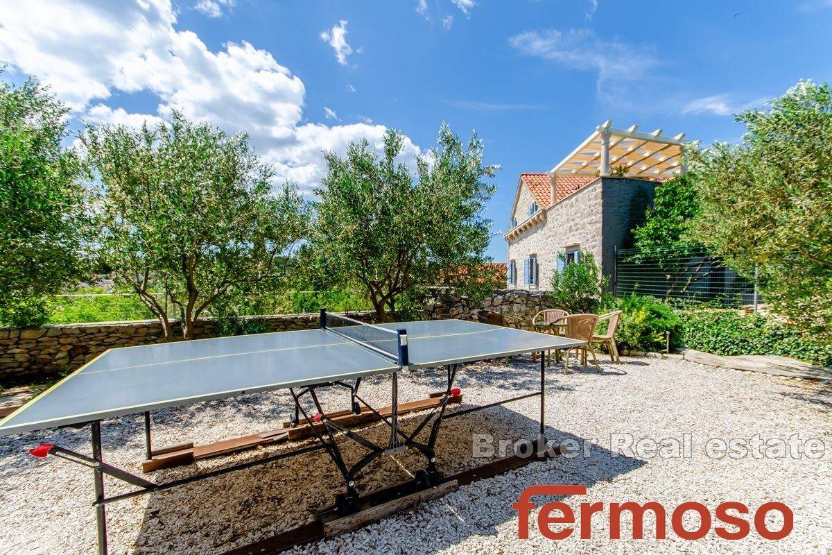 14-2013-182-Brac-stone-villa-swimming-pool-for-sale-1