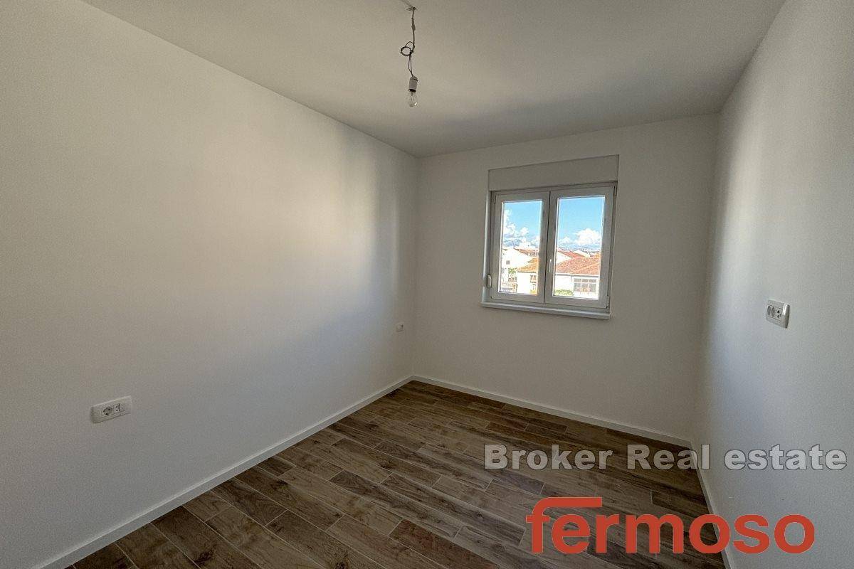 007-2035-157-Trogir-Modern-two-bedroom-apartment-for-sale